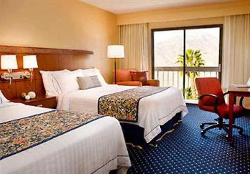 Courtyard By Marriott Palm Springs Hotel