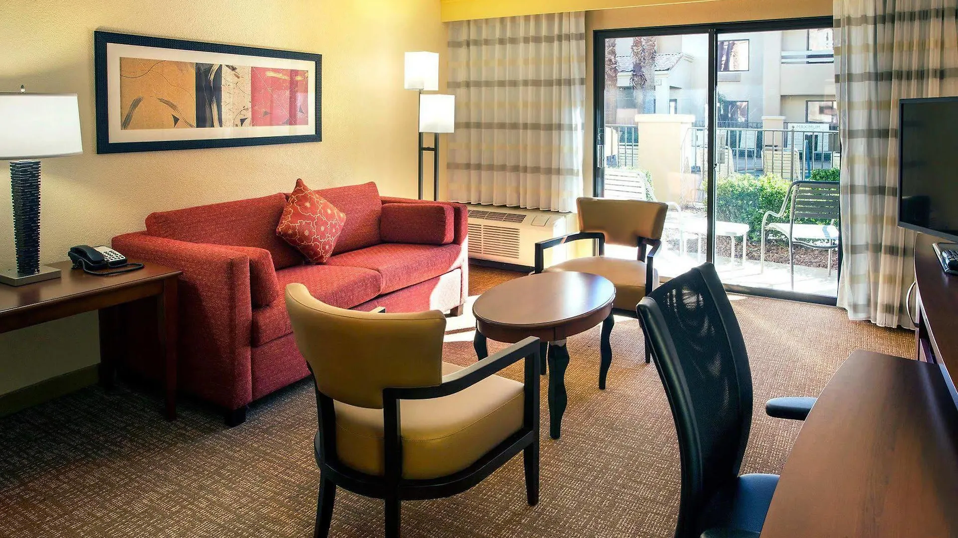 Courtyard By Marriott Palm Springs Hotel